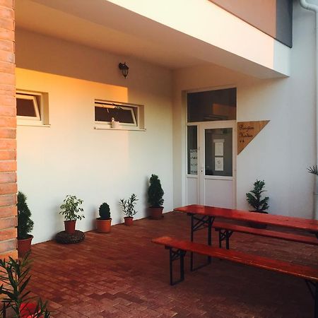 Vydrany Guest House Hodus מראה חיצוני תמונה