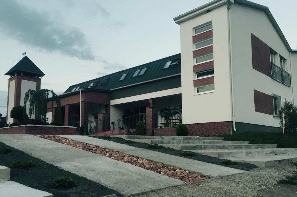 Vydrany Guest House Hodus מראה חיצוני תמונה