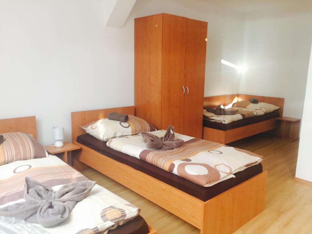 Vydrany Guest House Hodus מראה חיצוני תמונה
